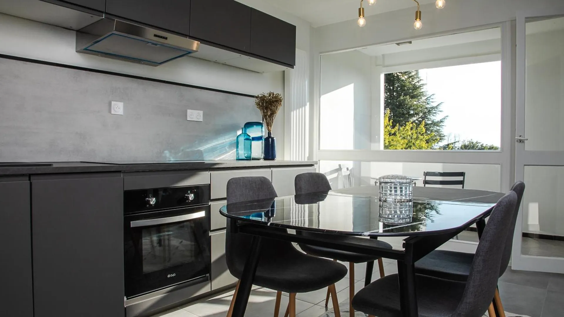 Appartement Neuf Moderne A Louer Ferney-Voltaire 0*,
