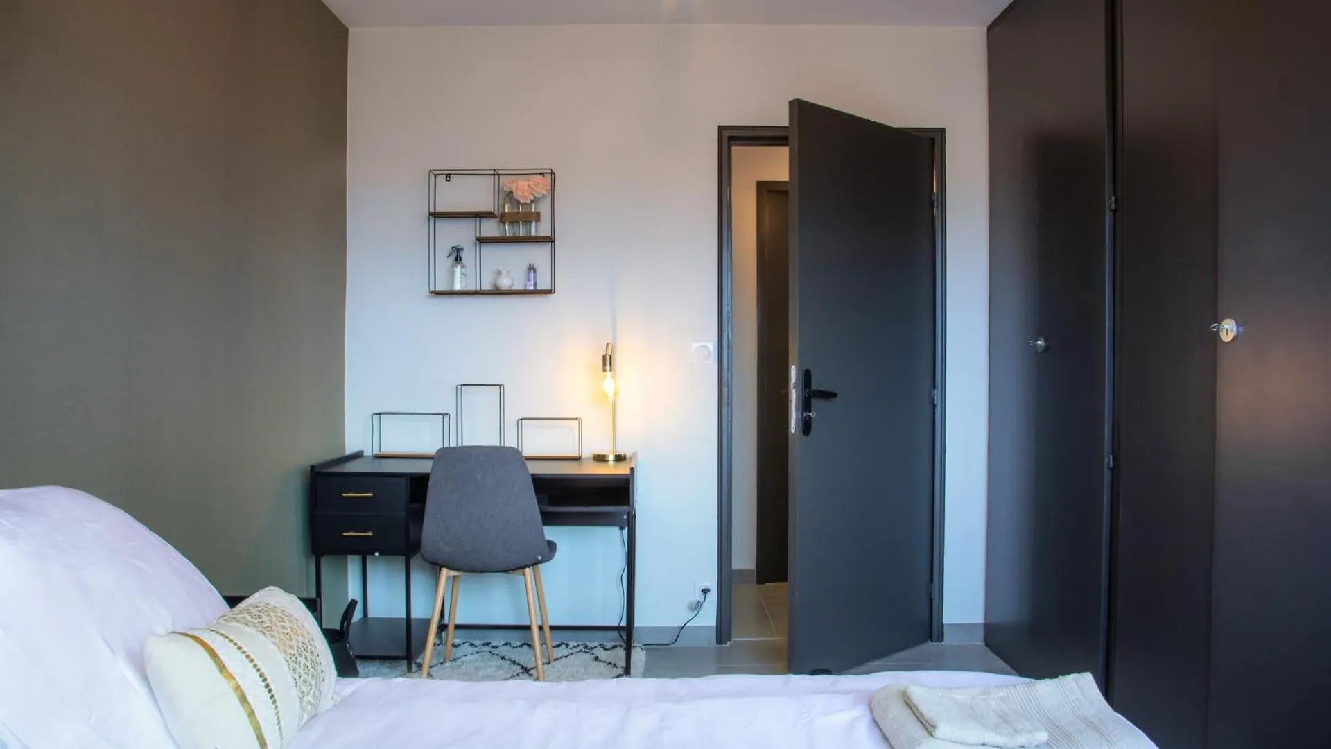 Apartment Appartement Neuf Moderne A Louer Ferney-Voltaire France