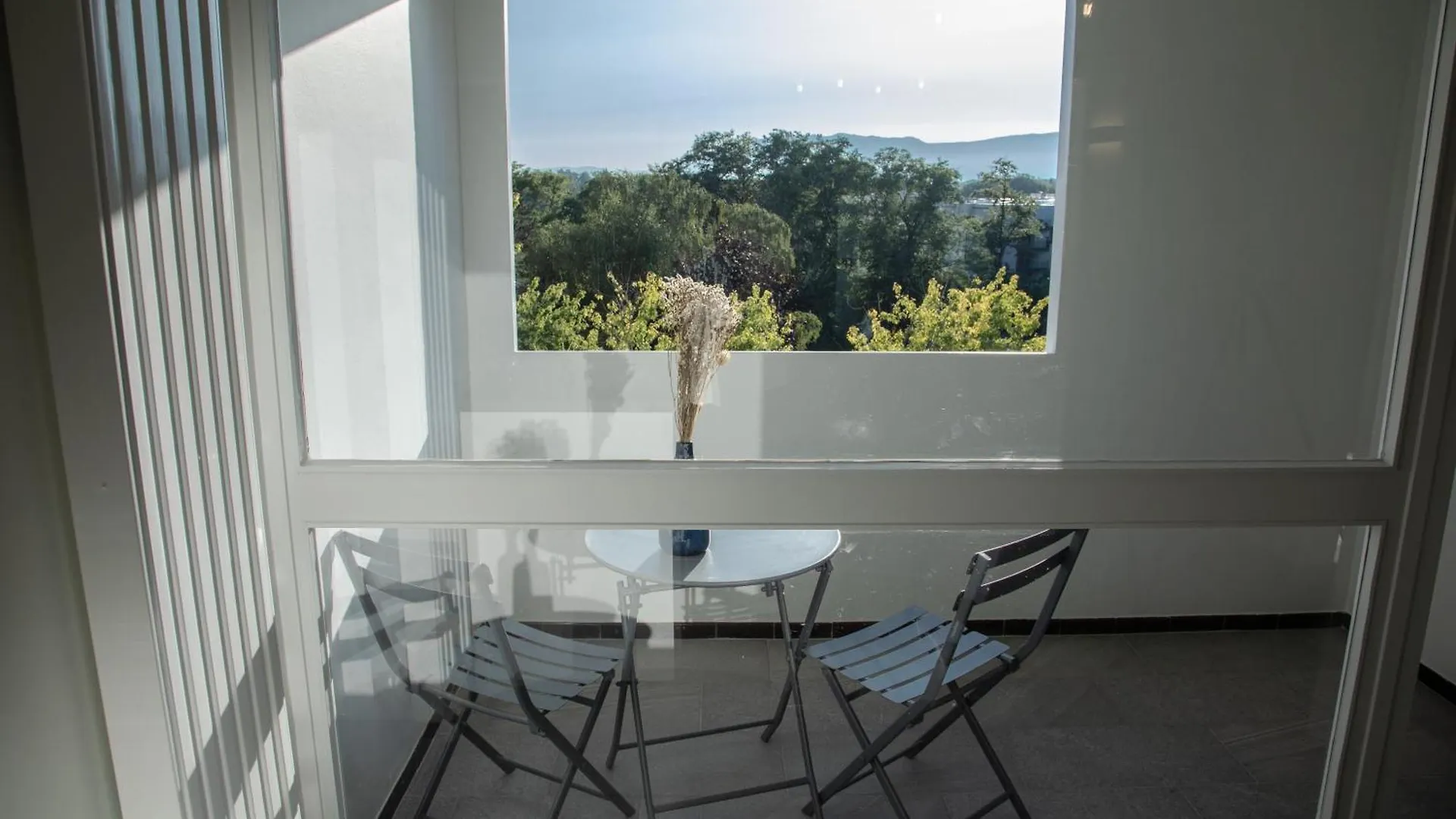 Appartement Neuf Moderne A Louer Ferney-Voltaire Apartment